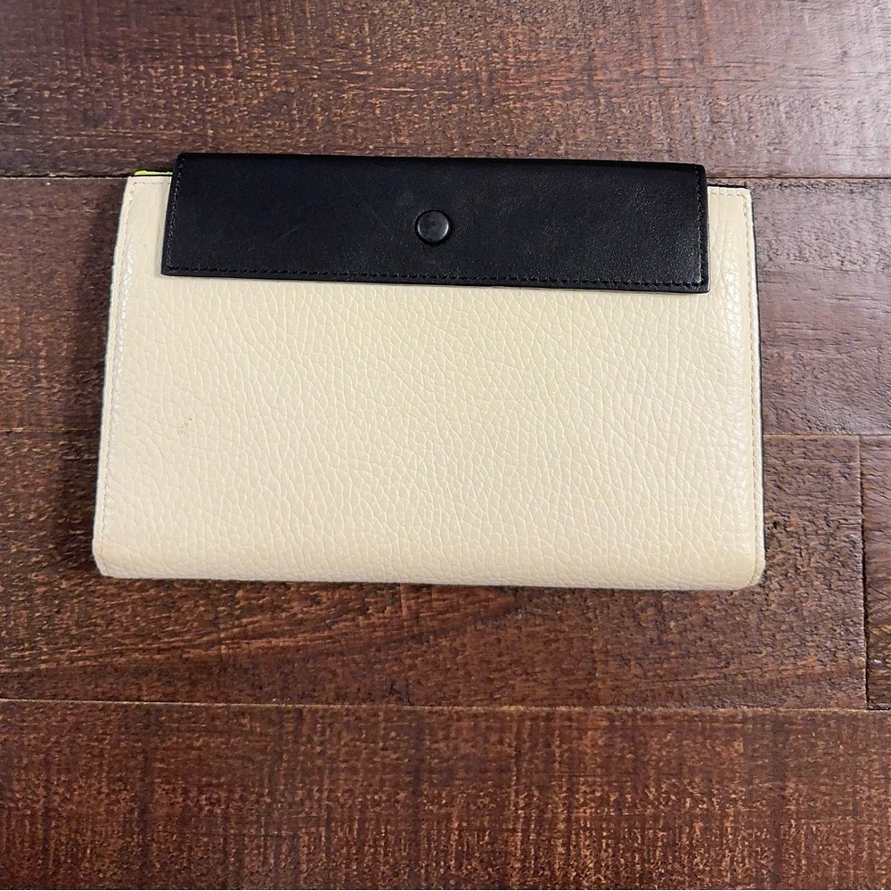 TOUS Empire Wallet – Beige & Black Leather